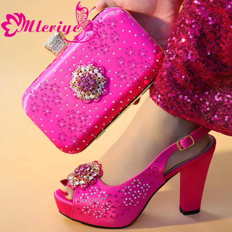 Latest Design High Heels Italian Women Pumps with Purse African Shoes and Bags Matching Set A208 Nigerian Shoes and Matching Bag
Latest Design High Heels Italian Women Pumps with Purse African Shoes and Bags Matching Set A208 Nigerian Shoes and Matching Bag