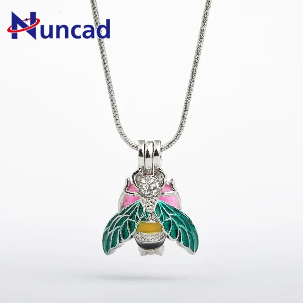 Fashion Design Gold Silver Alloy Adjustable Insect Pandent Necklace Child Perfume Essential Oil Diffuser Necklace Woman Man Gift
Fashion Design Gold Silver Alloy Adjustable Insect Pandent Necklace Child Perfume Essential Oil Diffuser Necklace Woman Man Gift