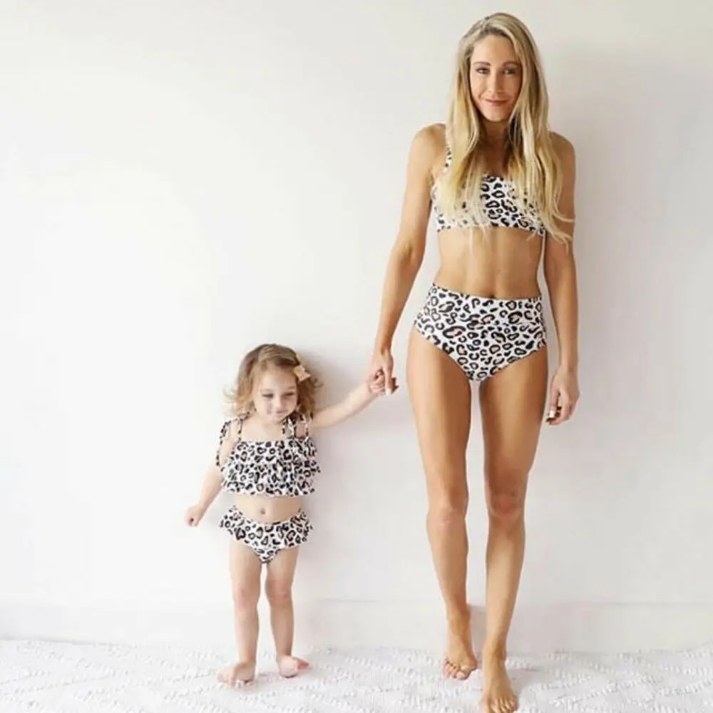 Family Matching Leopard Swimwear Mother Daughter Women Bikini Set Swimsuit Bathing Suit New
Family Matching Leopard Swimwear Mother Daughter Women Bikini Set Swimsuit Bathing Suit New