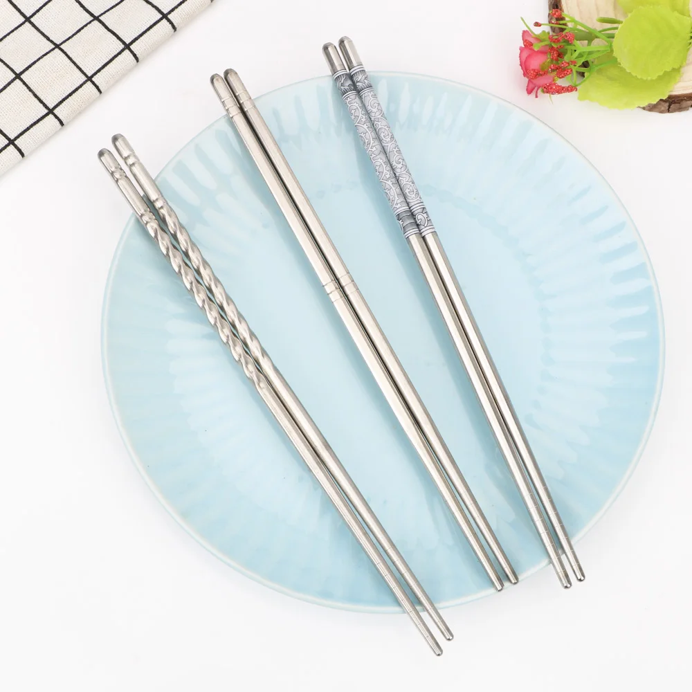 Durable Tableware Blue and White Pattern Hollow Anti-scald Non-Slip Chopsticks 5 Pair Stainless Steel 201
Durable Tableware Blue and White Pattern Hollow Anti-scald Non-Slip Chopsticks 5 Pair Stainless Steel 201