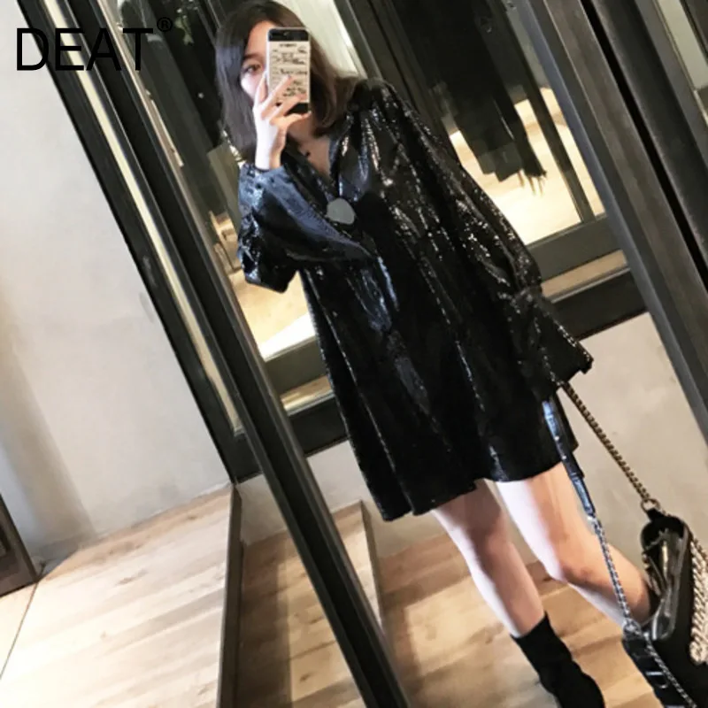 DEAT 2019 new summer women clothes velvet fabric Stripe Shirt single breasted shirt sequins female blouse black color WF09901M
DEAT 2019 new summer women clothes velvet fabric Stripe Shirt single breasted shirt sequins female blouse black color WF09901M