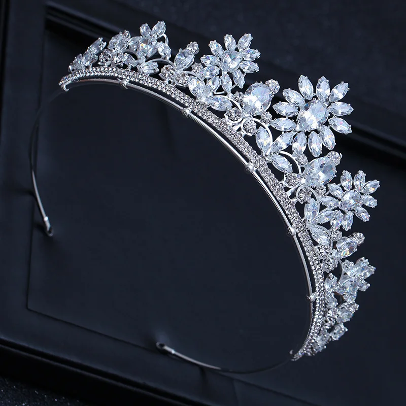fashion full big Zircon crown bridal tiara gleaming queen princess hair jewelry wedding
fashion full big Zircon crown bridal tiara gleaming queen princess hair jewelry wedding