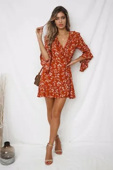2019 Summer Women Floral Print Boho Dress Casual Deep V Neck Ruffles Beach Dress Flare Half Sleeve Short Dress 
2019 Summer Women Floral Print Boho Dress Casual Deep V Neck Ruffles Beach Dress Flare Half Sleeve Short Dress