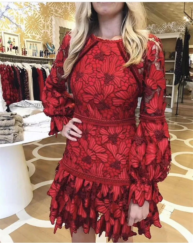 2019 Spring High Quality Women Red Lace Mini Dress Designer Runway Lantern Sleeve Ruffles Female Hollow Out Party Dress Clothes
2019 Spring High Quality Women Red Lace Mini Dress Designer Runway Lantern Sleeve Ruffles Female Hollow Out Party Dress Clothes