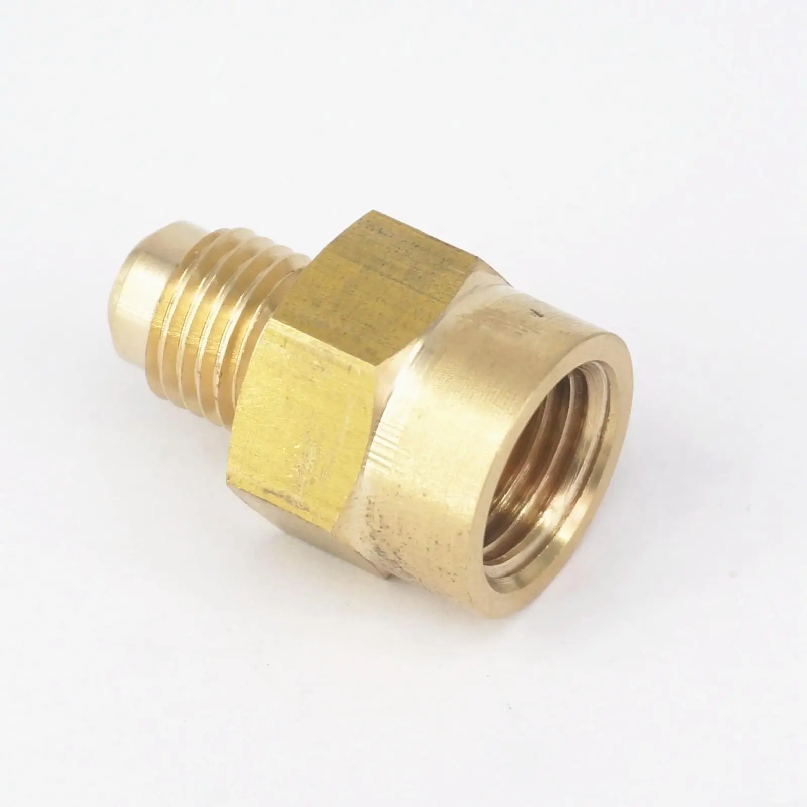 Fit Tube OD 1/4" - 1/4" NPT Female Brass SAE 45 Degree Pipe Fitting Adapters Connectors 229PSI
Fit Tube OD 1/4" - 1/4" NPT Female Brass SAE 45 Degree Pipe Fitting Adapters Connectors 229PSI