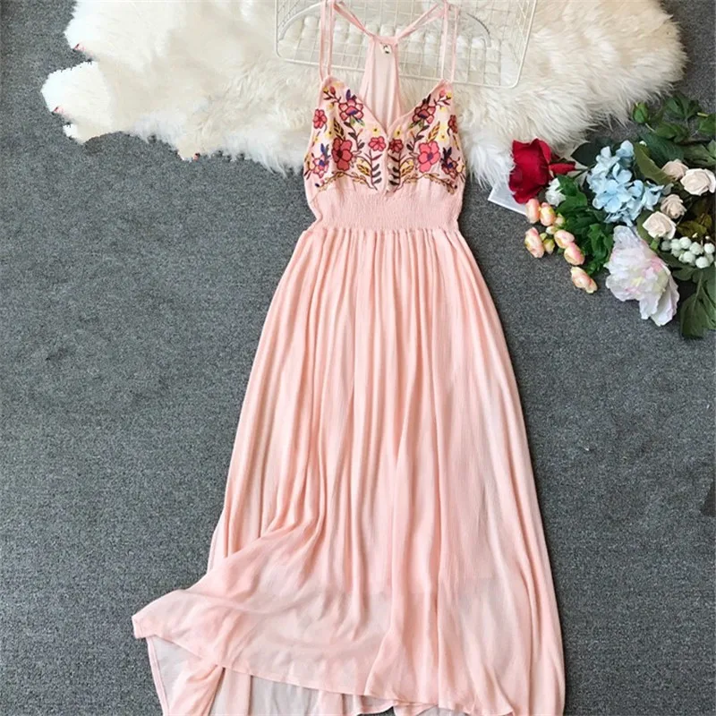 Dress Ladies 2018 Summer Floral Embroidery Vintage Vestidos Mujer Spaghetti Straps Backless Stretch Waist Dresses Beach Robe
Dress Ladies 2018 Summer Floral Embroidery Vintage Vestidos Mujer Spaghetti Straps Backless Stretch Waist Dresses Beach Robe