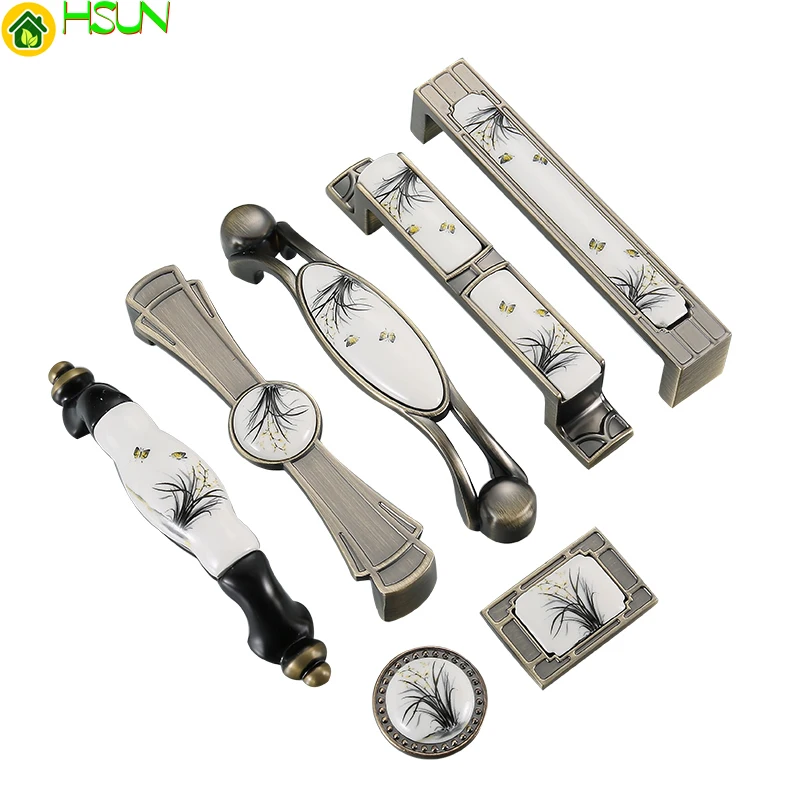 1 pc New Design Antique Bronze Ceramic Cabinet Handles Zinc Alloy Drawer Knobs Wardrobe Door Handles European Rural Handle
1 pc New Design Antique Bronze Ceramic Cabinet Handles Zinc Alloy Drawer Knobs Wardrobe Door Handles European Rural Handle