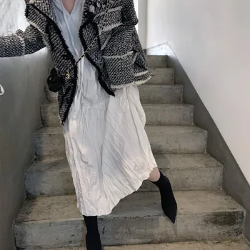 DEAT 2020 spring and summer new irregular folds round neck long sleeve black and white fashion sexy ladies dress QF42901M
DEAT 2020 spring and summer new irregular folds round neck long sleeve black and white fashion sexy ladies dress QF42901M