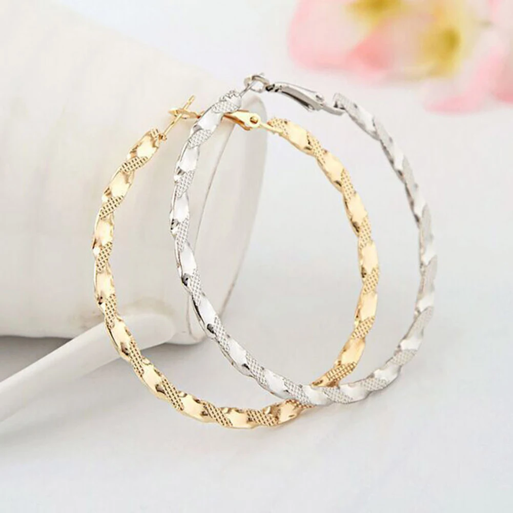 Women's Fashion Hoop Earrings Jewelry Gold Silver Color Twist Big Round Circle Hoop Earrings Vintage Elegant New Earrings
Women's Fashion Hoop Earrings Jewelry Gold Silver Color Twist Big Round Circle Hoop Earrings Vintage Elegant New Earrings