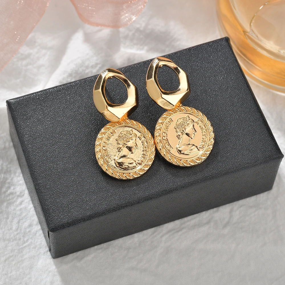 Vintage 2019 Medusa Trendy Zinc Alloy Coin Portrait Pendant Fashion Dangle Earrings Charm Gold Color Women Jewelry Gifts 2019
Vintage 2019 Medusa Trendy Zinc Alloy Coin Portrait Pendant Fashion Dangle Earrings Charm Gold Color Women Jewelry Gifts 2019