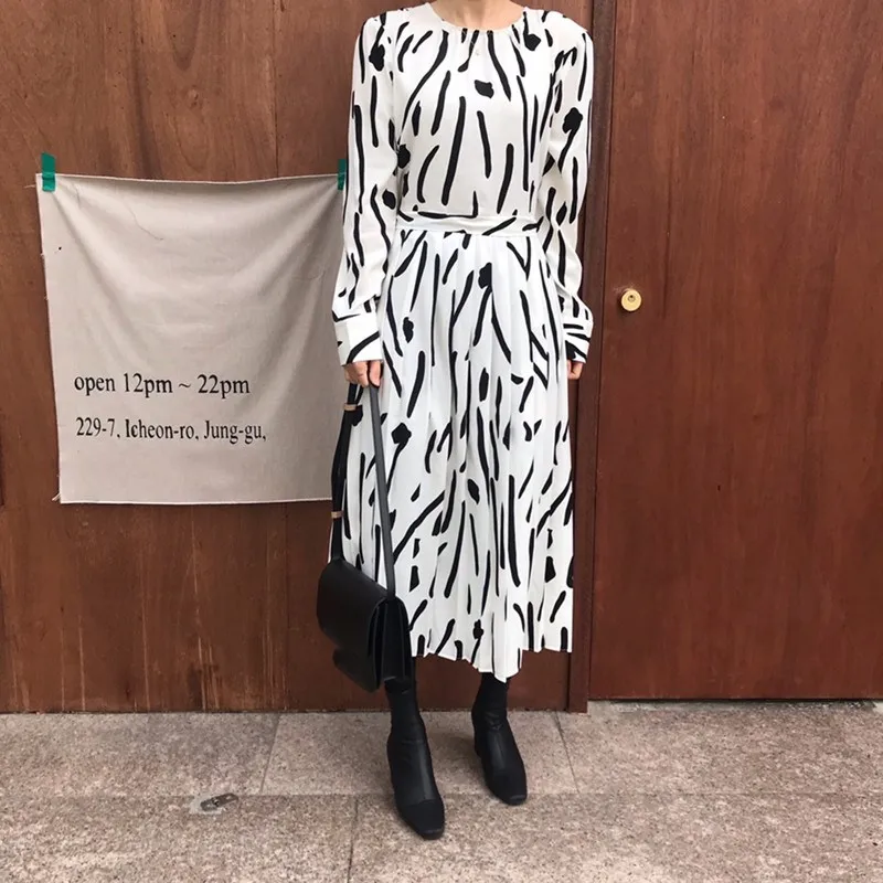 Korean Style Temperament Casual Fashion Women Dress Lace Pleated Dress Long Sleeve Loose Long Dresses
Korean Style Temperament Casual Fashion Women Dress Lace Pleated Dress Long Sleeve Loose Long Dresses