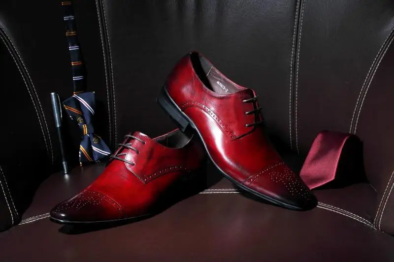 New Vintage Red Genuine Leather Oxfords Shoes 2018 Male Spring Party Runway Performance Dress Oxfords Carved Leather Formal Shoe
New Vintage Red Genuine Leather Oxfords Shoes 2018 Male Spring Party Runway Performance Dress Oxfords Carved Leather Formal Shoe