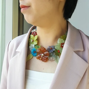 Lii Li Green Aventurine Crystal Jade flowers leaves Jade toggle clasp Approx 18" Necklace
Lii Li Green Aventurine Crystal Jade flowers leaves Jade toggle clasp Approx 18" Necklace