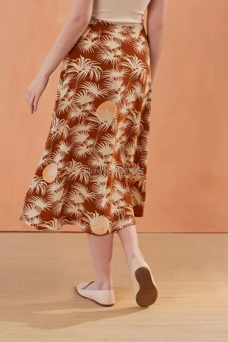 Viscose 100% Button Closured Plam Tree Print Midi Skirt - Blackish Green/Caramel Colour Ladies Stylish Skirt
Viscose 100% Button Closured Plam Tree Print Midi Skirt - Blackish Green/Caramel Colour Ladies Stylish Skirt