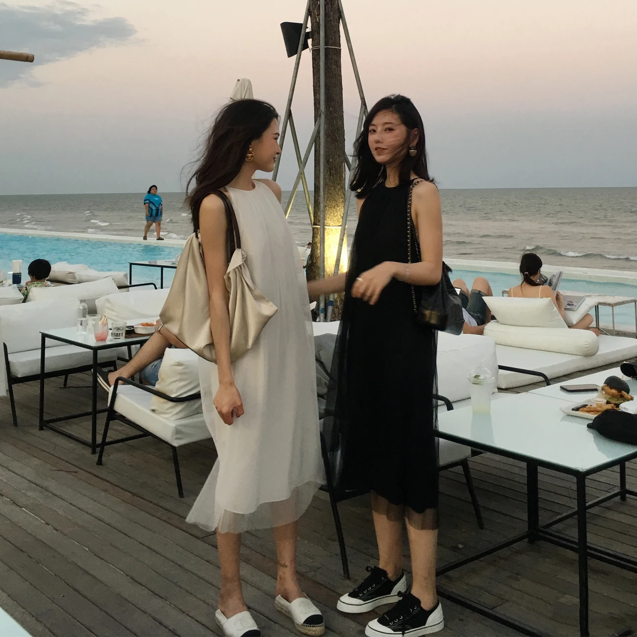 Asm 2019 Season Temperament Halter Camisole Dress Long Show-shoulder dress 18030206
Asm 2019 Season Temperament Halter Camisole Dress Long Show-shoulder dress 18030206