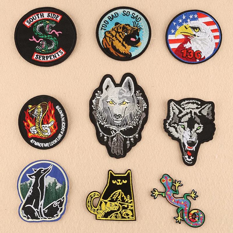 50pcs/lot iron Embroidery Patches for Clothing Chapter Animal Wolf Cat Eagle Dog Clothing Accessories
50pcs/lot iron Embroidery Patches for Clothing Chapter Animal Wolf Cat Eagle Dog Clothing Accessories