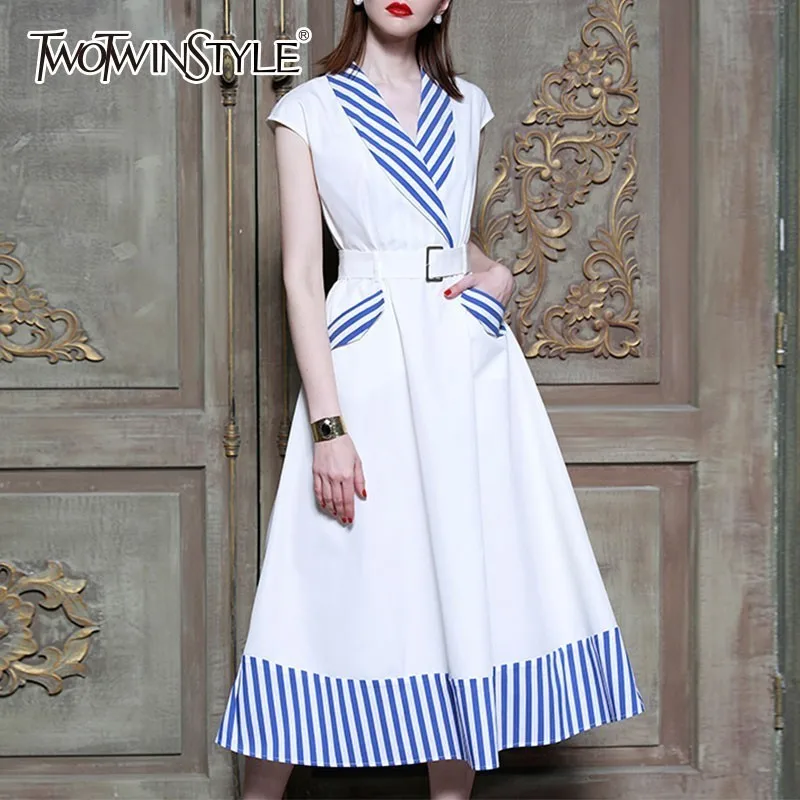 TWOTWINSTYLE Striped Patchwork Dresses For Women Sleeveless High Waist Midi Dress Female Spring 2019 Korean Fashion Clothes
TWOTWINSTYLE Striped Patchwork Dresses For Women Sleeveless High Waist Midi Dress Female Spring 2019 Korean Fashion Clothes