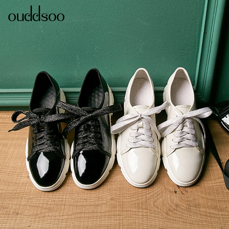 Ouddsoo 2019 Womens Luxury Leather Flats Shoes For Women Genuine Leather Off White Casual Flat Platform Solid Fashion Girl Shoes
Ouddsoo 2019 Womens Luxury Leather Flats Shoes For Women Genuine Leather Off White Casual Flat Platform Solid Fashion Girl Shoes
