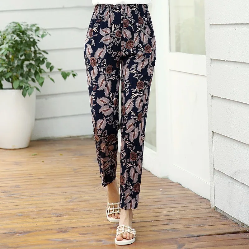 2019 Summer Middle Aged Women Pants Casual Elastic Waist Plaid Pants Loose Floral Print Trousers Plus Size XL-5XL
2019 Summer Middle Aged Women Pants Casual Elastic Waist Plaid Pants Loose Floral Print Trousers Plus Size XL-5XL