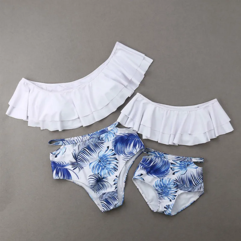 2019 New Family Matching Swimsuit Swimwear Lady Girls Mom Dad Girl Kids Swimsuits Women Kid Floral Bikini Set Bathing Suit
2019 New Family Matching Swimsuit Swimwear Lady Girls Mom Dad Girl Kids Swimsuits Women Kid Floral Bikini Set Bathing Suit