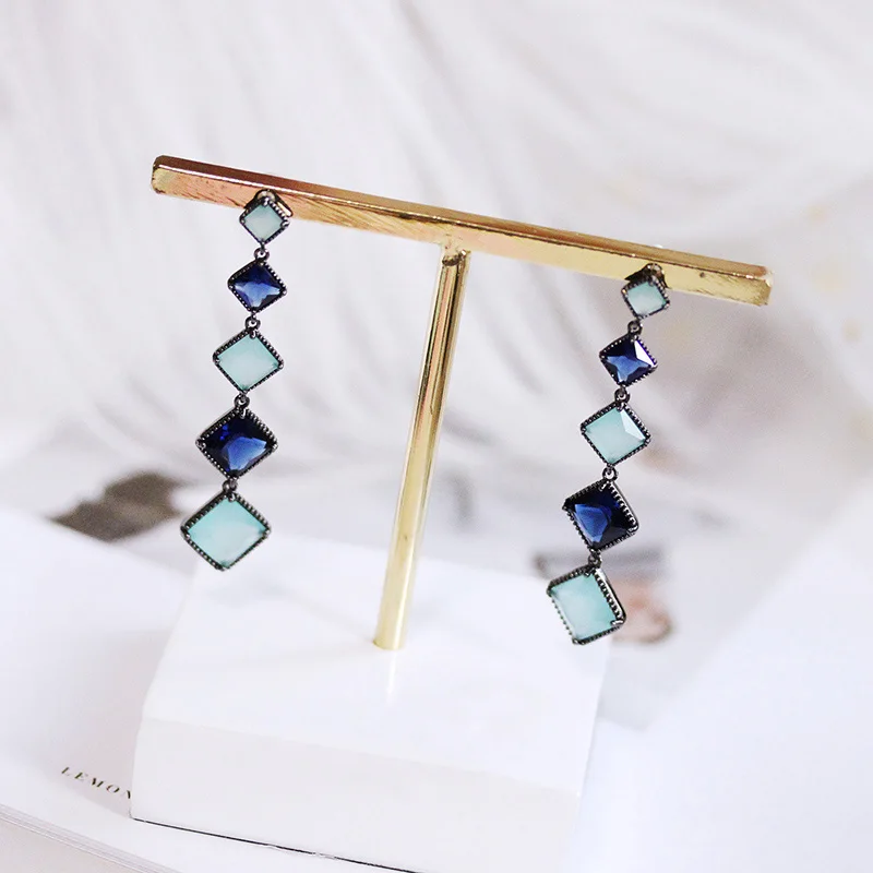 Fashion Dark and Light Blue Square Stone Color Blocking Long Drop Earrings Cubic Zirconia Women Jewelry cool tone Black Gun tone
Fashion Dark and Light Blue Square Stone Color Blocking Long Drop Earrings Cubic Zirconia Women Jewelry cool tone Black Gun tone