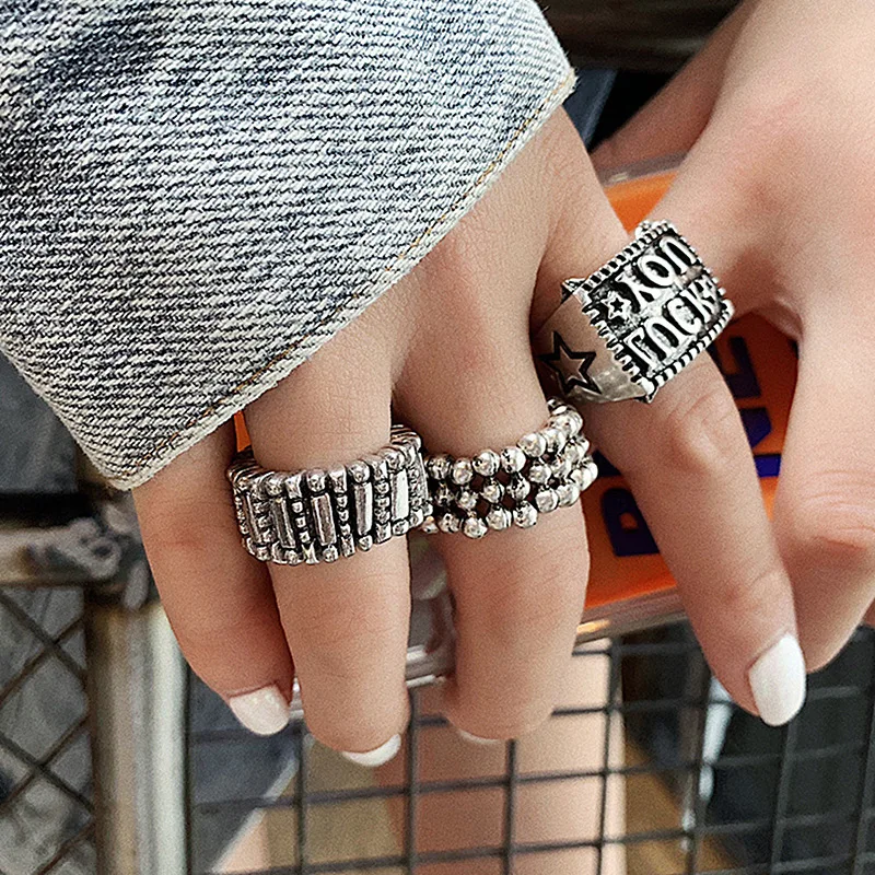 2019 hot Korean version of the retro style metal ring female personality decorative elastic silver beads index finger ring
2019 hot Korean version of the retro style metal ring female personality decorative elastic silver beads index finger ring