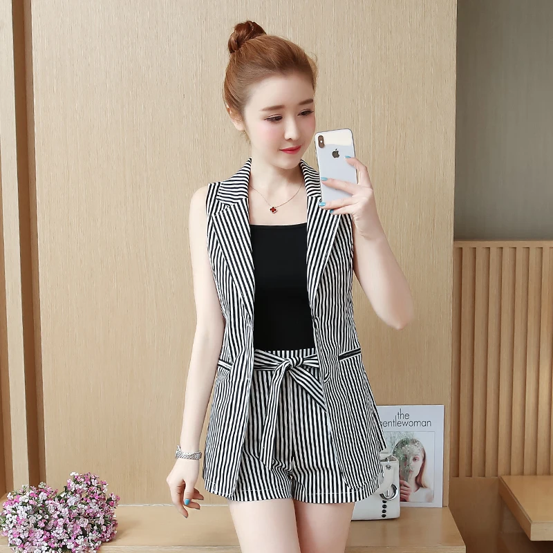 New Korean fashion suits woman 2019 summer wear women's clothing set sleeveless top jacket suit vest shorts leisure suit
New Korean fashion suits woman 2019 summer wear women's clothing set sleeveless top jacket suit vest shorts leisure suit