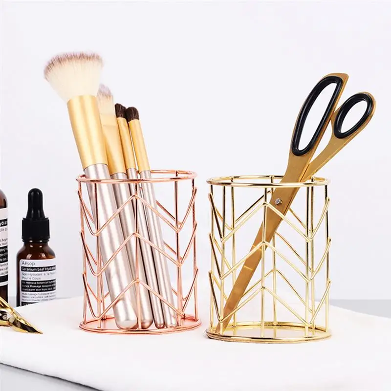 Hollow Out Makeup brush Holder Rose Gold Cylinder Pencil Pot Home Office Table Makeup Organizer Iron Pencil Holder
Hollow Out Makeup brush Holder Rose Gold Cylinder Pencil Pot Home Office Table Makeup Organizer Iron Pencil Holder