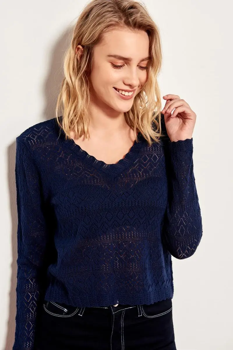 Trendyol Navy Blue Cotton Summer Knitwear Sweater TOFSS19ZA0005
Trendyol Navy Blue Cotton Summer Knitwear Sweater TOFSS19ZA0005