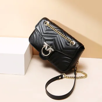 Small Real Genuine Leather Bags For Women Messenger Shoulder Bag Woman's Bees Chain Black Bag Lady Handbag Pochette Femme 2019
Small Real Genuine Leather Bags For Women Messenger Shoulder Bag Woman's Bees Chain Black Bag Lady Handbag Pochette Femme 2019