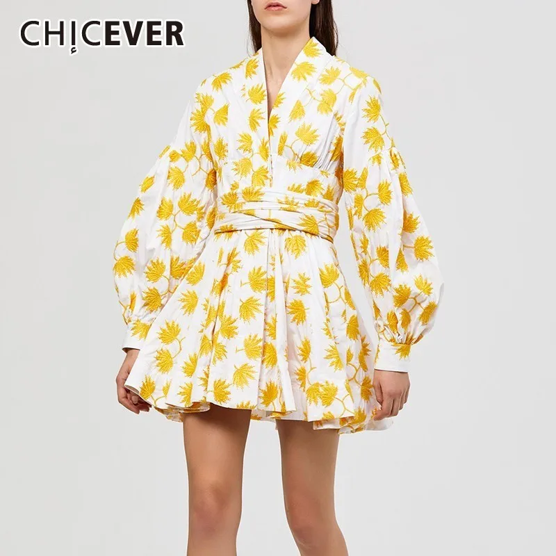 CHICEVER Summer Print Embroidery Women Dress V Neck Lantern Sleeve High Waist Lace Up Bow Mini Dresses Female Fashion 2019 New
CHICEVER Summer Print Embroidery Women Dress V Neck Lantern Sleeve High Waist Lace Up Bow Mini Dresses Female Fashion 2019 New