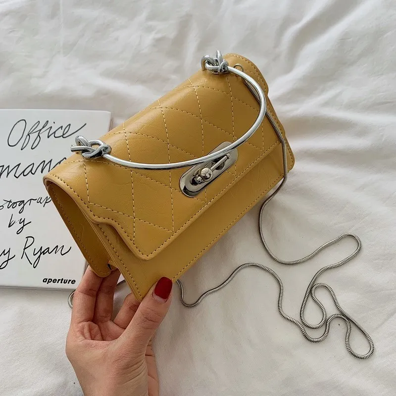 Summer Small Square Bag Woman PU Leather Shoulder Bag Chain Flip Bolsa Feminina Luxury Handbags Women Bags Designer Bolsos Mujer
Summer Small Square Bag Woman PU Leather Shoulder Bag Chain Flip Bolsa Feminina Luxury Handbags Women Bags Designer Bolsos Mujer