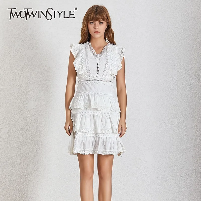 TWOTWINSTYLE Summer Casual Lace Patchwork Women's Dress Tank Tops Backless Bandage Bow A Line Dresses Female 2019 Fashion New
TWOTWINSTYLE Summer Casual Lace Patchwork Women's Dress Tank Tops Backless Bandage Bow A Line Dresses Female 2019 Fashion New
