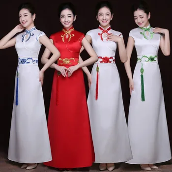 Hot Sale Satin Qipao Women Short Sleeve Pendant Cheongsam Traditional Flower Gowns Vintage Female Stage Show Dress Vestidos
Hot Sale Satin Qipao Women Short Sleeve Pendant Cheongsam Traditional Flower Gowns Vintage Female Stage Show Dress Vestidos