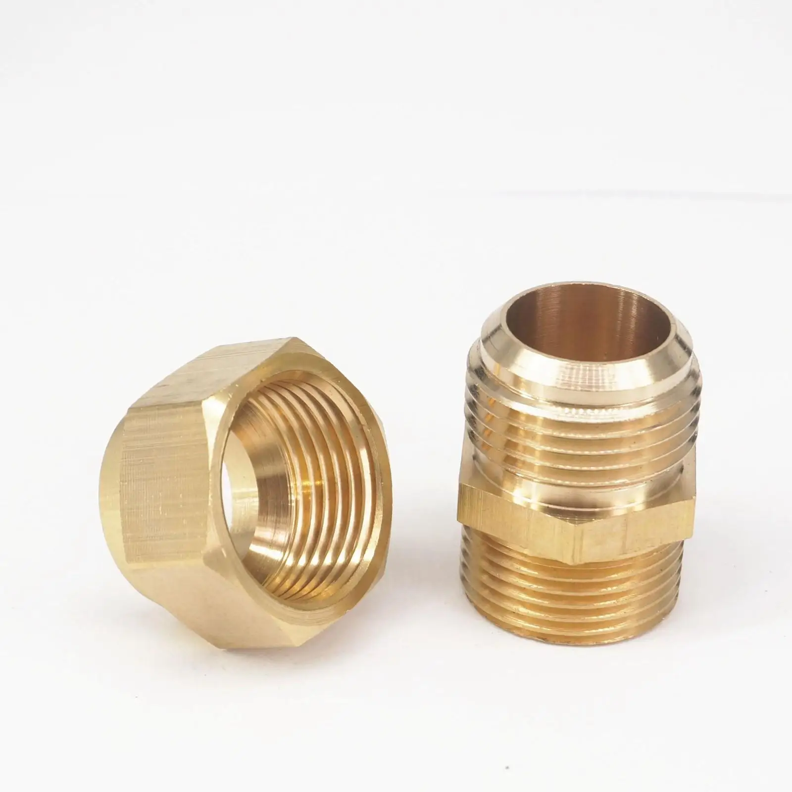 Fit Tube OD 10/12/14/16/19mm - 1/2" 3/4" BSP Male Brass Hex Flare Fitting With Nut
Fit Tube OD 10/12/14/16/19mm - 1/2" 3/4" BSP Male Brass Hex Flare Fitting With Nut