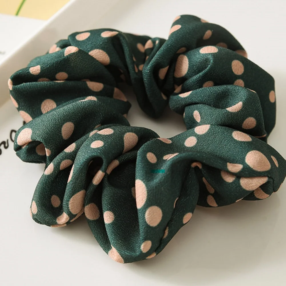2019 New Vintage Hair Scrunchies Ponytail Holder Soft Stretchy Hair Ties Polka Dot Elastics Hair Bands for Girls Accessories
2019 New Vintage Hair Scrunchies Ponytail Holder Soft Stretchy Hair Ties Polka Dot Elastics Hair Bands for Girls Accessories