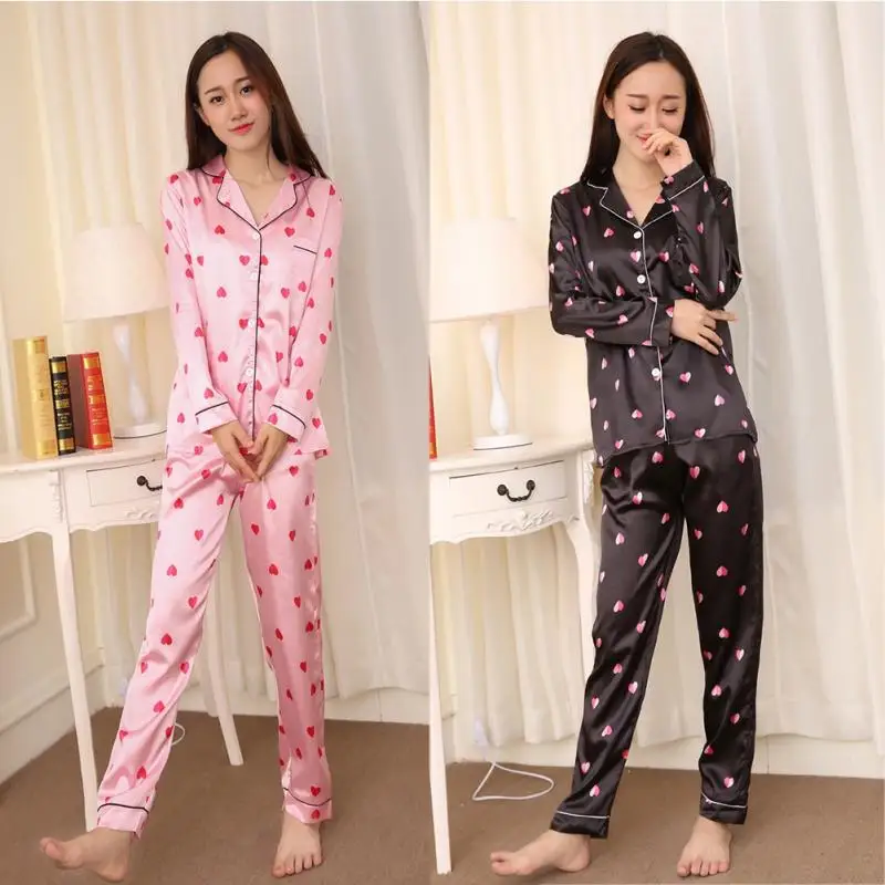 3 Pcs/Set Women Casual Silk Pajamas Set Sweet Heart Pattern Button-Down Sleepwear House
3 Pcs/Set Women Casual Silk Pajamas Set Sweet Heart Pattern Button-Down Sleepwear House
