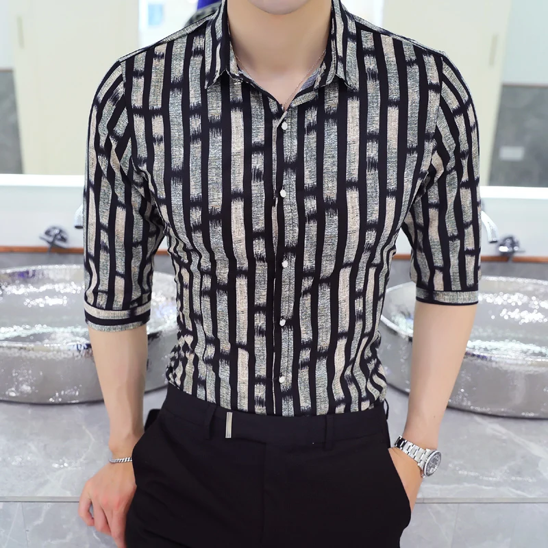 Summer High Quality Men Shirt Half Sleeve Streetwear Striped Print Shirt Dress Slim Fit Casual Business Formal Wear Tuxedo 5XL-M
Summer High Quality Men Shirt Half Sleeve Streetwear Striped Print Shirt Dress Slim Fit Casual Business Formal Wear Tuxedo 5XL-M