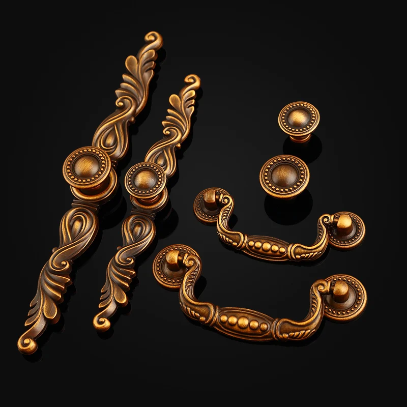 Vintage Door Handles Metal Antique Knobs And Handles For Kitchen Cabinets Pulls Cupboard Handles Closet Furniture Handle
Vintage Door Handles Metal Antique Knobs And Handles For Kitchen Cabinets Pulls Cupboard Handles Closet Furniture Handle