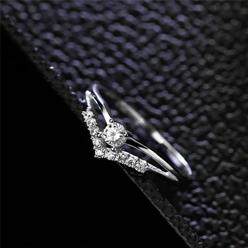 Ring For Women V-Heart Love Engagement Rings AAA Zircon Wedding Jewelry Rings Korean Vintage Fashion Retro Crystal New 2019 D30
Ring For Women V-Heart Love Engagement Rings AAA Zircon Wedding Jewelry Rings Korean Vintage Fashion Retro Crystal New 2019 D30