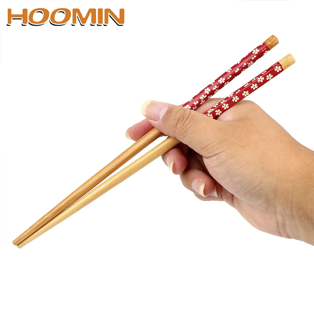 HOOMIN Natural Bamboo Wood Chopsticks 1 Pair Sushi kitchen tools Chinese Style Carbonization Chopsticks Reusable Food Stick
HOOMIN Natural Bamboo Wood Chopsticks 1 Pair Sushi kitchen tools Chinese Style Carbonization Chopsticks Reusable Food Stick