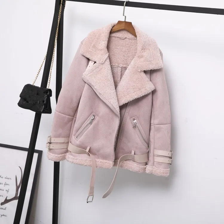 Autumn Winter New Fashion Faux Lamb Leather Jacket Women Sashes Fur Collar Loose Coats Thick Female Lambs Outerwear
Autumn Winter New Fashion Faux Lamb Leather Jacket Women Sashes Fur Collar Loose Coats Thick Female Lambs Outerwear
