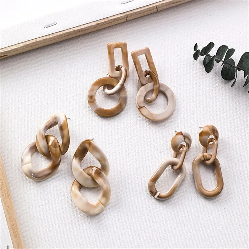 2019 Hot Korean Vintage Marble Pattern Acrylic irregular Geometric Twisted Circle Long Drop Earrings for Women Acetate Earrings
2019 Hot Korean Vintage Marble Pattern Acrylic irregular Geometric Twisted Circle Long Drop Earrings for Women Acetate Earrings