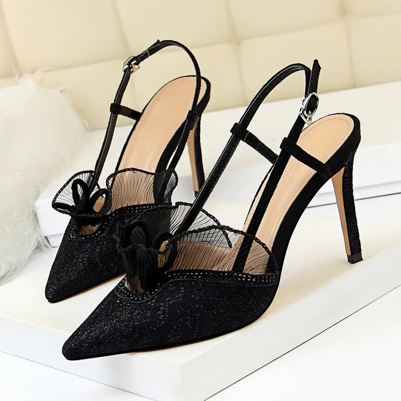 New Women Sexy Party Sandals High Heel Wedding Pointed Toe Lace Thin Heels Black Green Pink Summer Lady Female Shoes DS-A0323
New Women Sexy Party Sandals High Heel Wedding Pointed Toe Lace Thin Heels Black Green Pink Summer Lady Female Shoes DS-A0323
