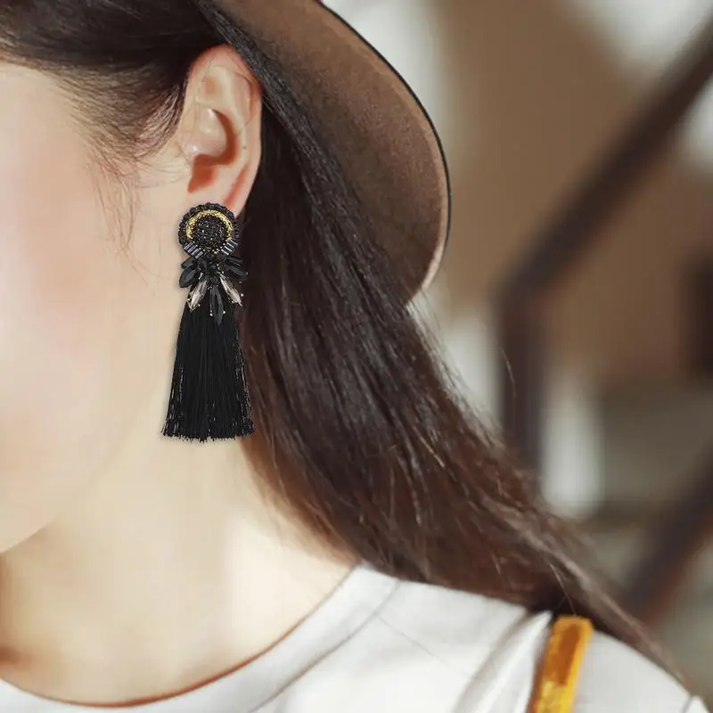 1 Pair Fashionable Crystal Rhinestone Mounted Tassel Earrings European and American Style Alloy Exaggerated Tassel Earrings
1 Pair Fashionable Crystal Rhinestone Mounted Tassel Earrings European and American Style Alloy Exaggerated Tassel Earrings