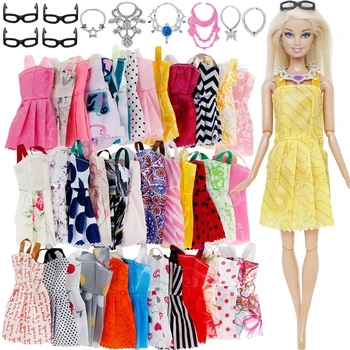 20 Pcs/Lot = Random 10x Mixed Style Mini Dress + 6x Plastic Necklaces + 4x Black Glasses Clothes For Barbie Doll Accessories
20 Pcs/Lot = Random 10x Mixed Style Mini Dress + 6x Plastic Necklaces + 4x Black Glasses Clothes For Barbie Doll Accessories