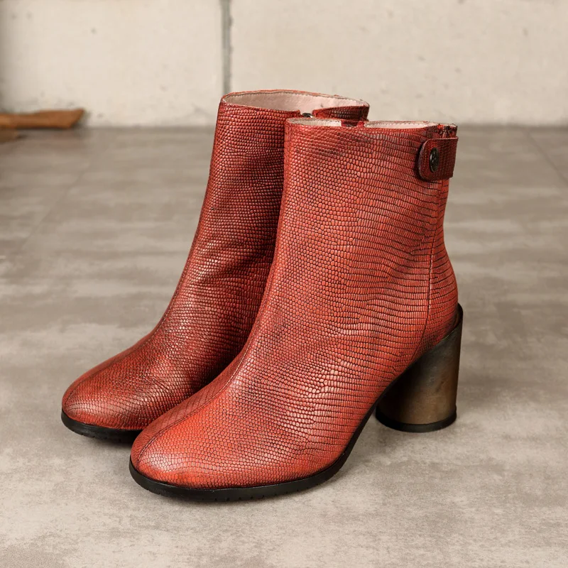Woman Genuine Leather Ancient High Quality Shoe Chelsea Short Women Winter Boots
Woman Genuine Leather Ancient High Quality Shoe Chelsea Short Women Winter Boots