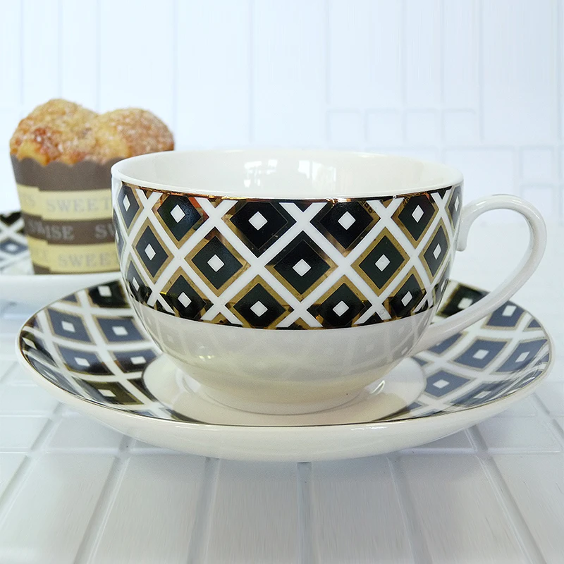 High quality bone china handmade tea cup set black and white stripes a set of 8 pieces 250ml birthday holiday gift
High quality bone china handmade tea cup set black and white stripes a set of 8 pieces 250ml birthday holiday gift