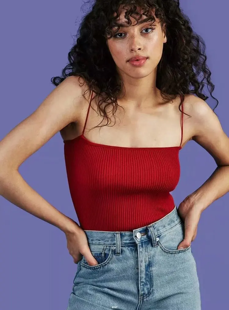 UNIF moss top Knitted spaghetti straps Sexy square neck Crop Top candy color Cropped Tops Tank Top
UNIF moss top Knitted spaghetti straps Sexy square neck Crop Top candy color Cropped Tops Tank Top