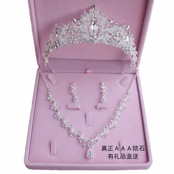 New bridal head wear crown three piece Wedding Necklace Earrings zircon set wedding hair accessories wholesale
New bridal head wear crown three piece Wedding Necklace Earrings zircon set wedding hair accessories wholesale